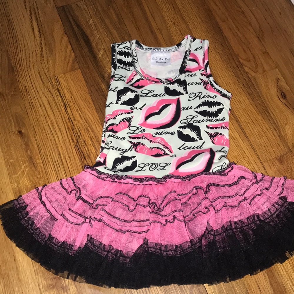 Ooh la la dress lips and love